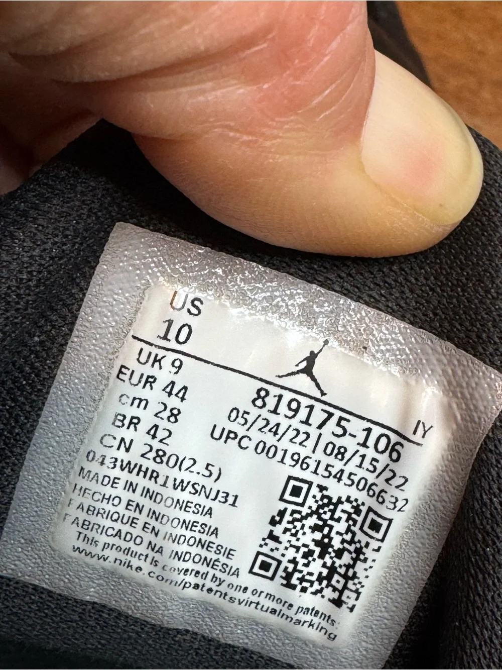 NIKE AIR JORDAN Jumpman Team ll Sneakers